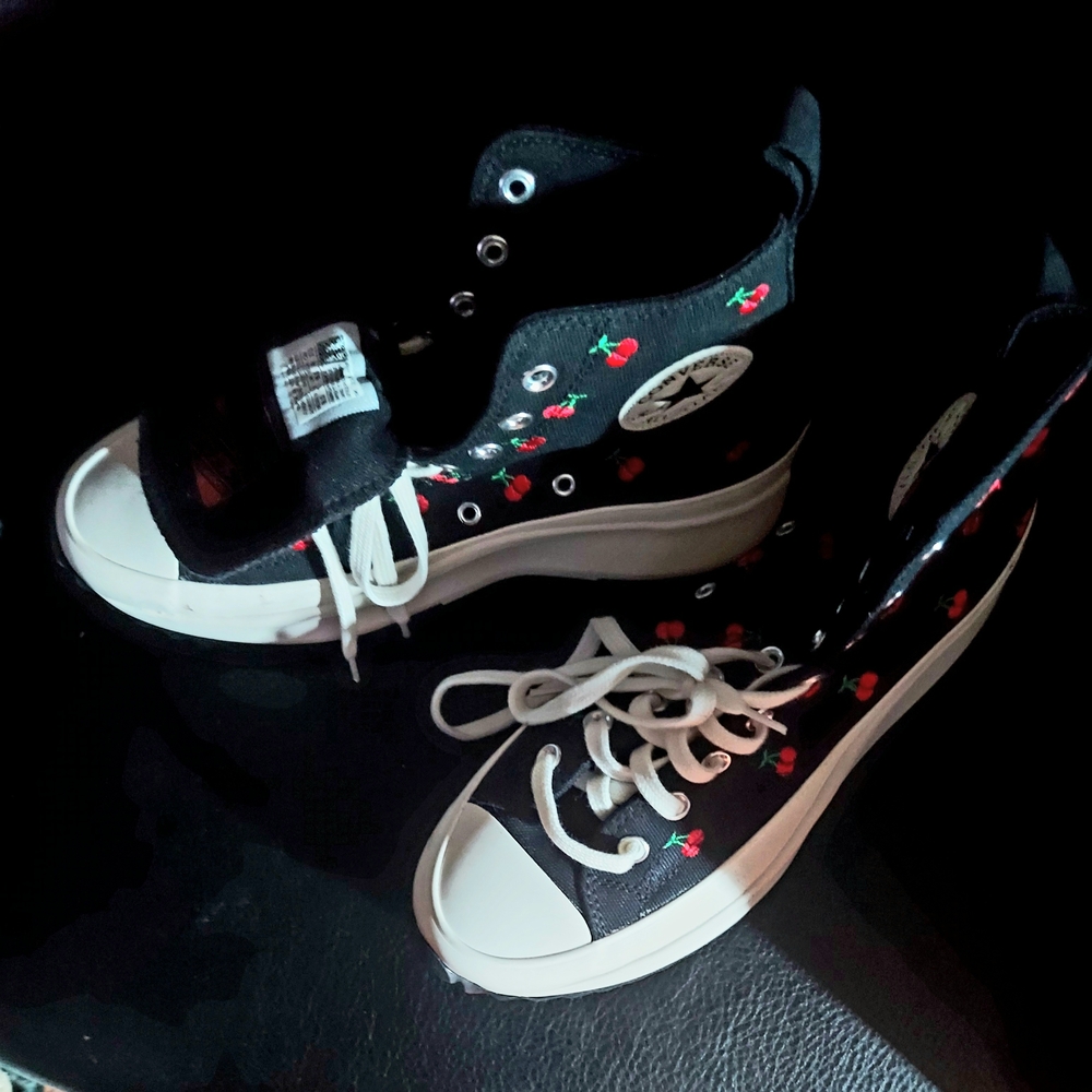 Converse Chuck Taylor All Star in Black and White - Picture 11 of 15